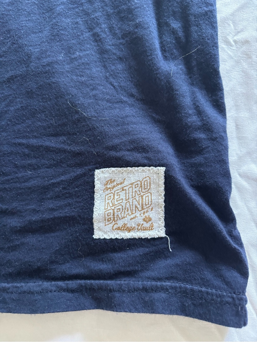 Vintage University of WA "National Champions" Graphic Tee with Yellow Print - Picture 3 of 8